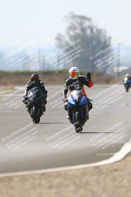 media/Sep-20-2025-TrackDaz (Sat) [[27f0cde673]]/B Group/220pm (Turn 9)/